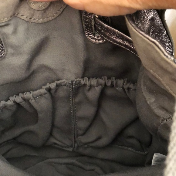 Gorgeous Leather the Sak silver crossbody bucket bag - Picture 13 of 14